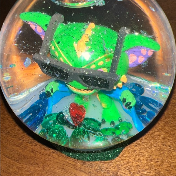 STRIPE Gremlins Snow Globe - Picture 9 of 15